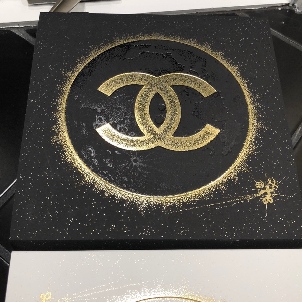 Chanel - Picture 6 of 6